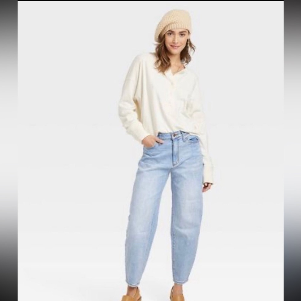 Universal Thread Women’s Size 6 Light Wash Balloon Jeans